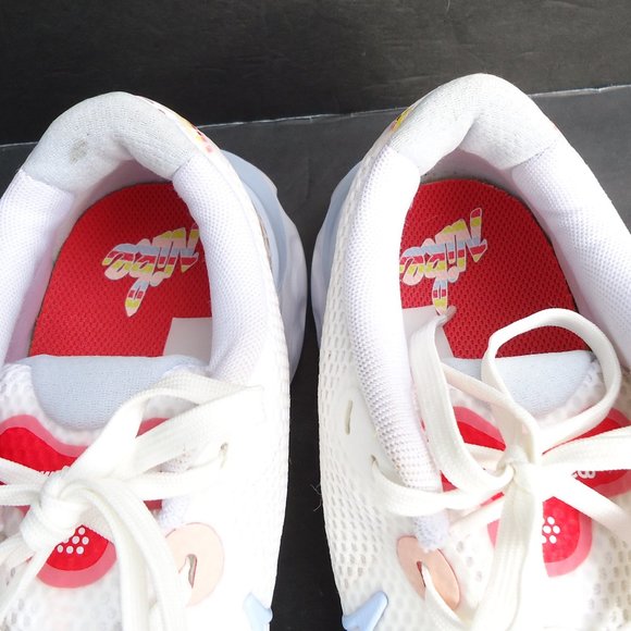 SIZE 9.5. NIKE Renew Run 'Graffiti Print' sneaker shoes. - Picture 16 of 16